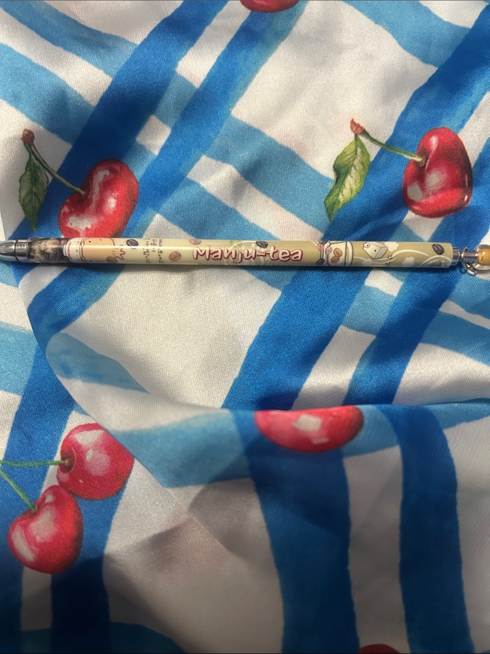 Manju-tea Decorative Pencil in Cream with Gold Accent